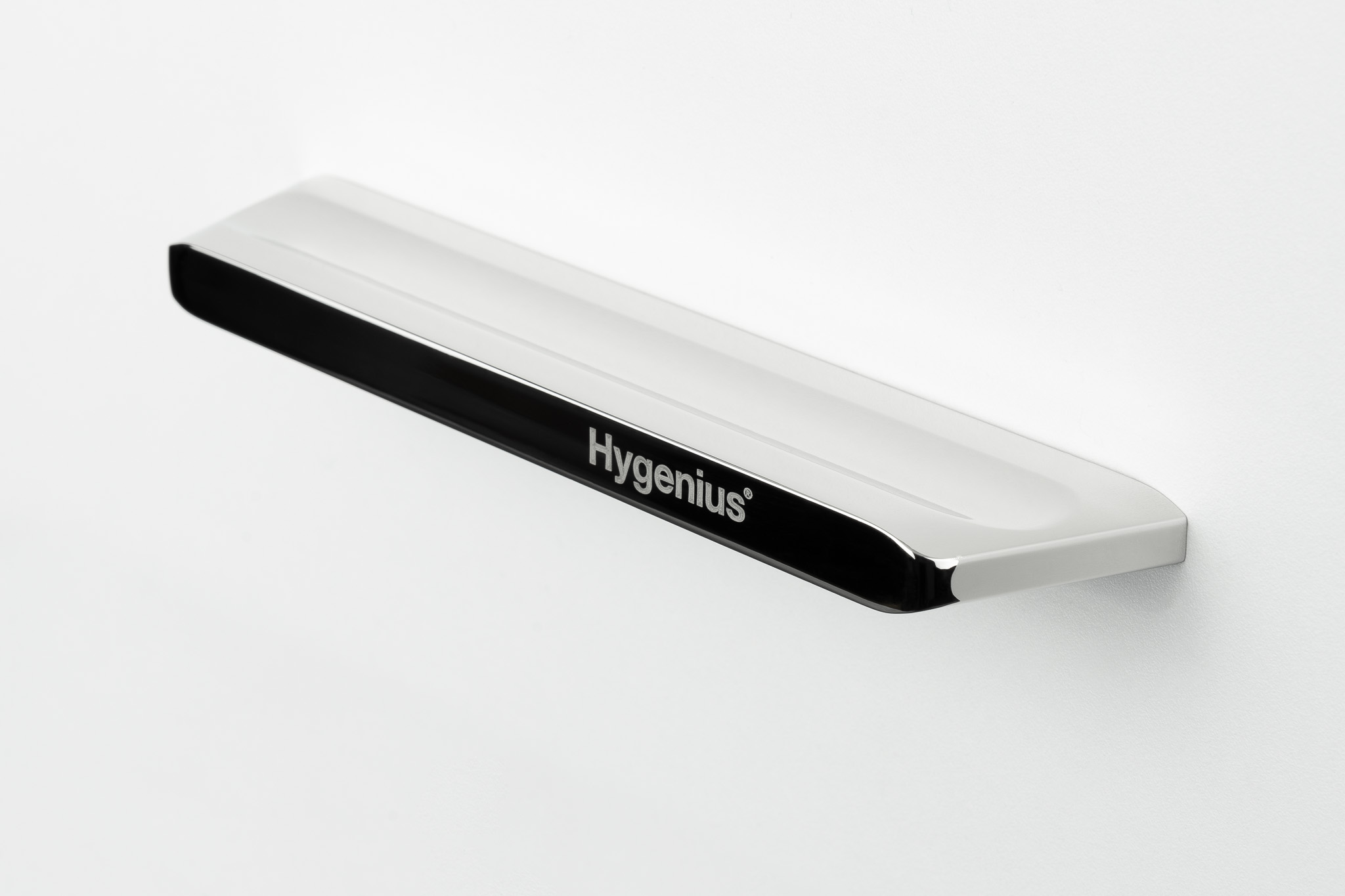 Hygenius reduced-risk handle